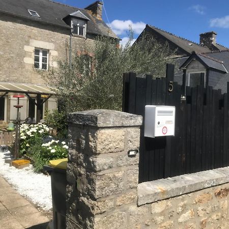 Charmante Maisonnette Proximite Cite Medievale Et Bords De Rance Динан Екстериор снимка